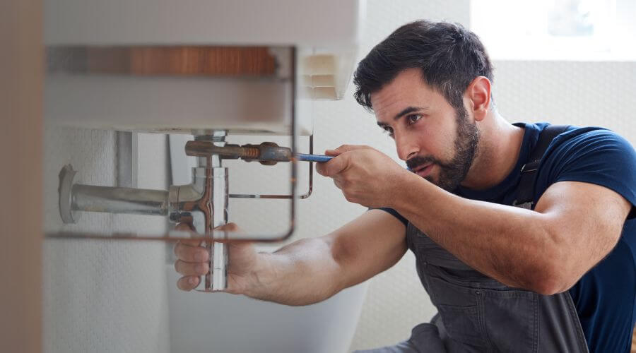 Sink pipe leak repair in Yeoman, IN